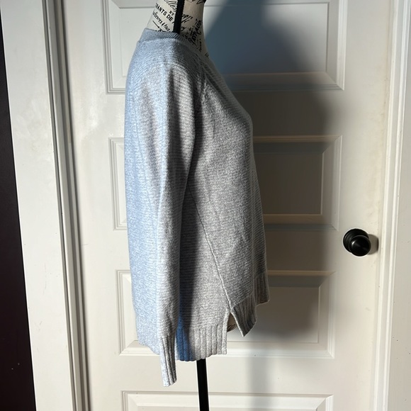 Old Navy gray sweater - Picture 5 of 6